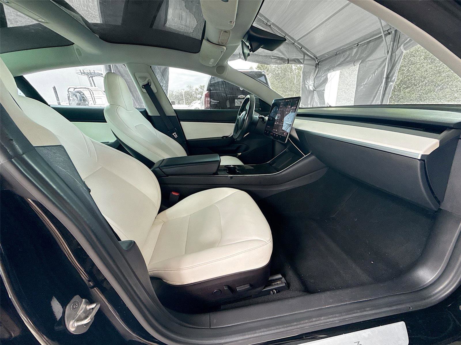 Used 2018 Tesla Model 3 Performance image 12