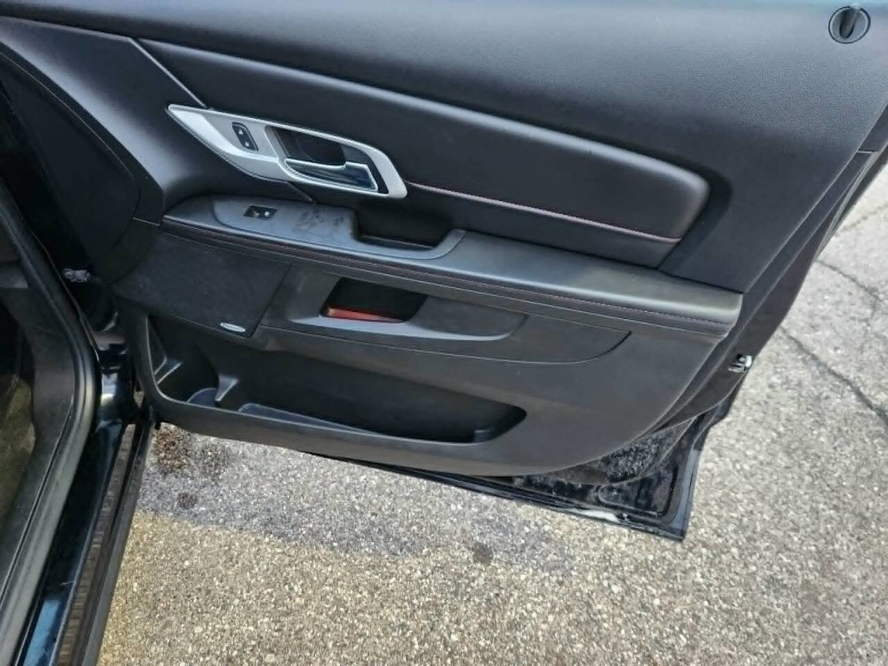 Used 2017 GMC Terrain SLE w/ Convenience Package image 17