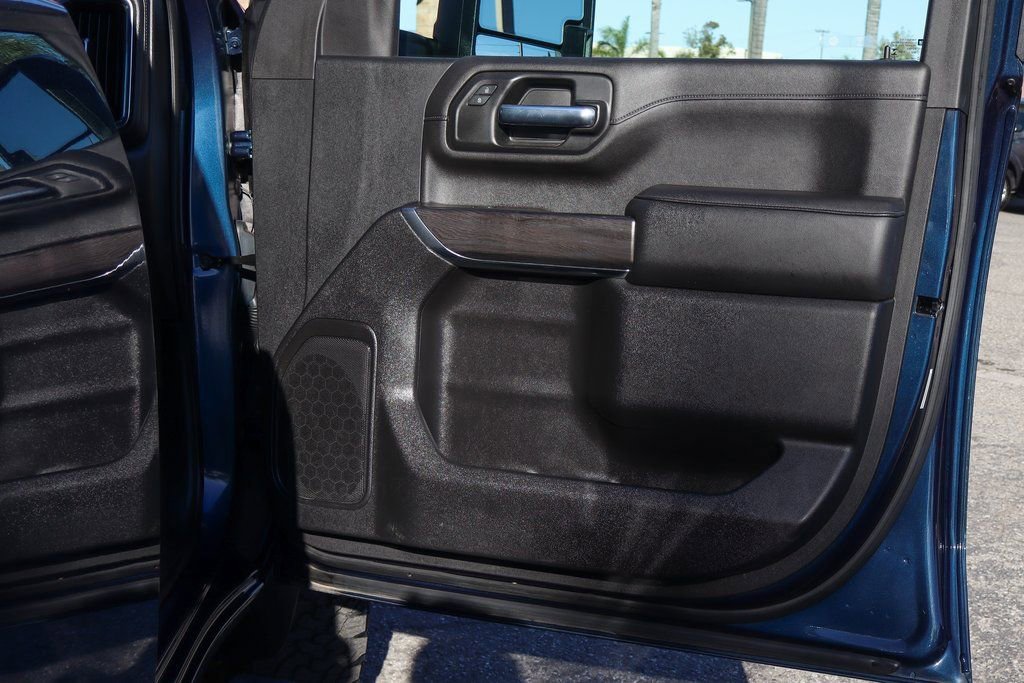 Used 2020 Chevrolet Silverado 3500 LTZ w/ LTZ Plus Package image 45