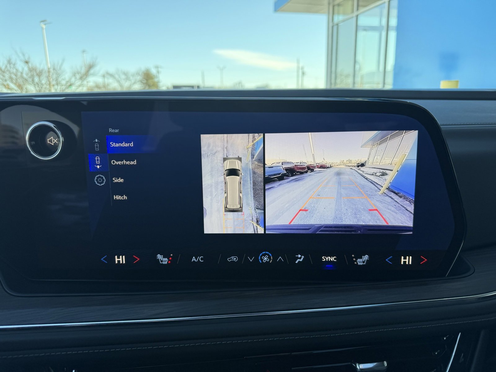 Used 2025 Chevrolet Suburban Z71 w/ Z71 Off-Road Package image 31