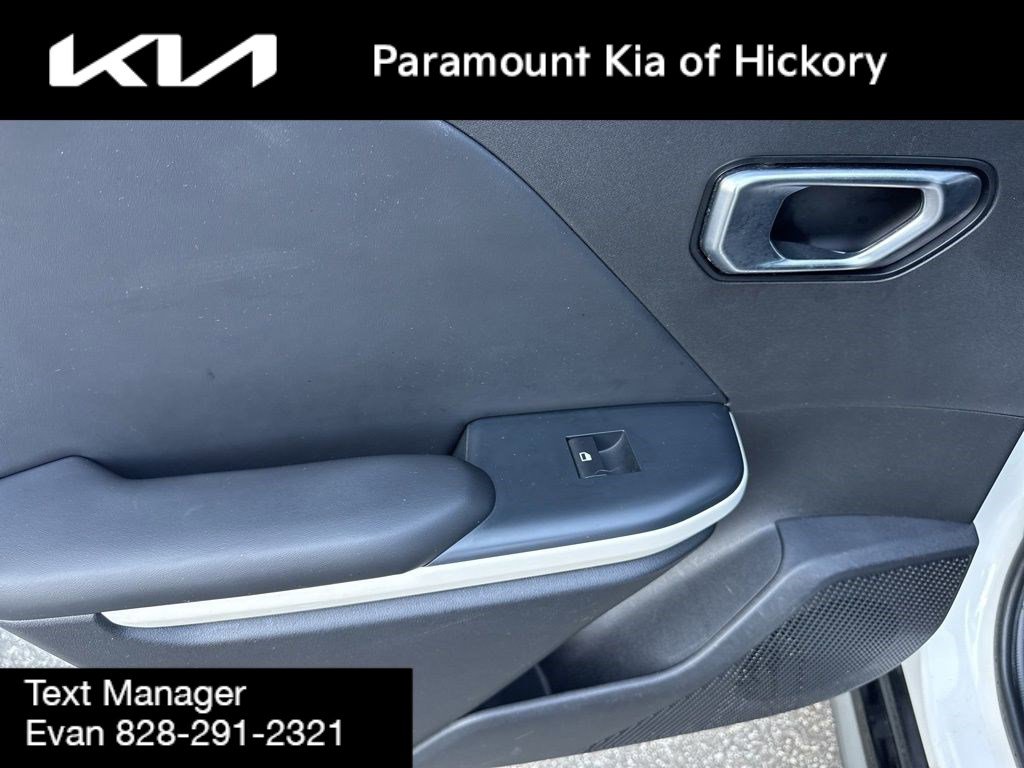 Used 2025 Kia K4 GT-Line w/ GT-Line Sunroof Package FWD image 12
