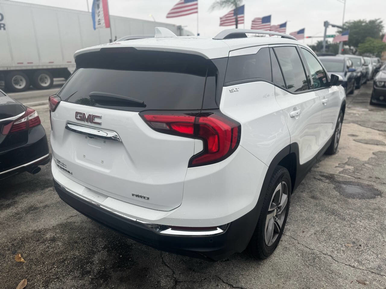 Used 2019 GMC Terrain SLT w/ Preferred Package AWD/4WD image 9