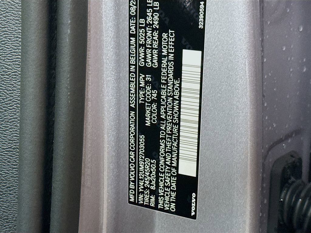 Used 2026 Volvo XC40 B5 Ultra w/ Climate Package image 15