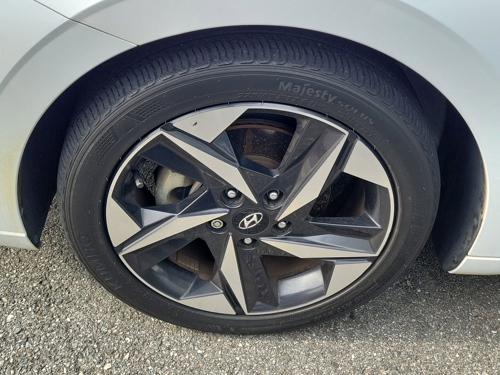 Used 2021 Hyundai Elantra SEL w/ Convenience + Premium Package FWD image 4