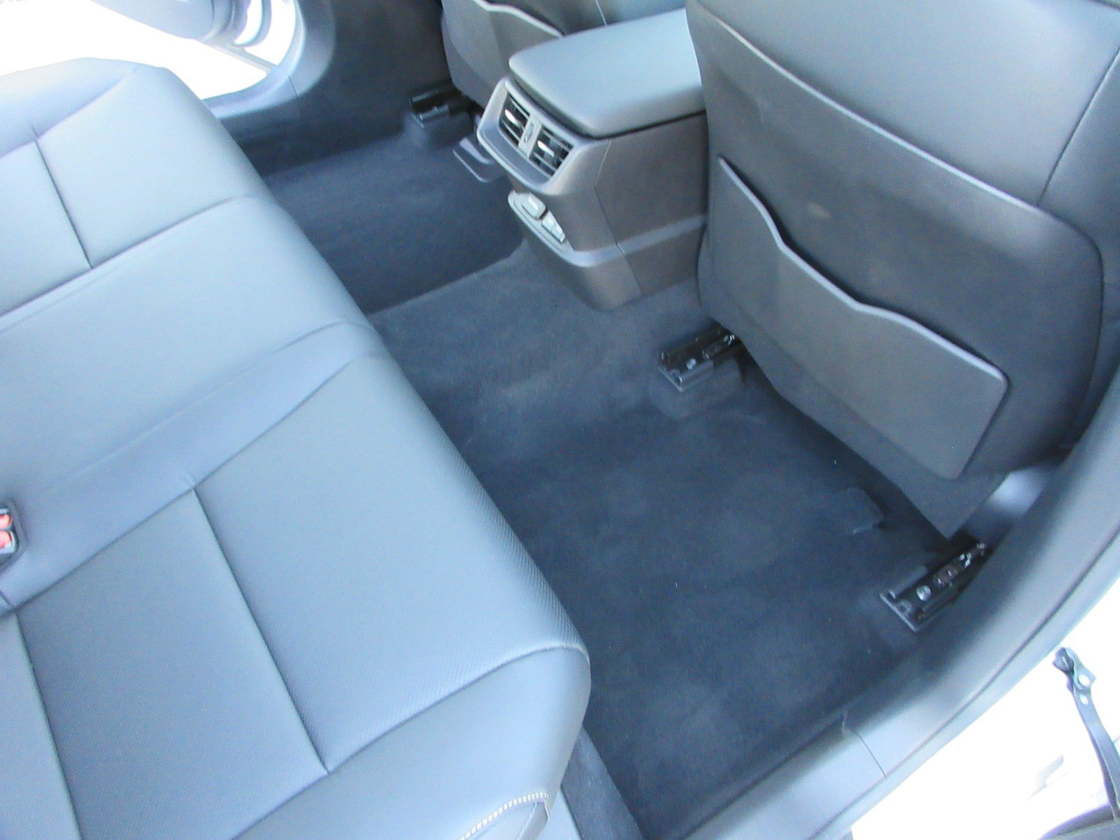 Used 2025 Lexus ES 350 w/ Premium Package FWD image 19