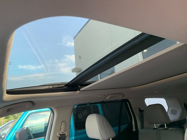 Used 2023 Honda Pilot Touring image 8