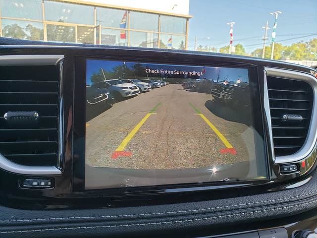Used 2022 Chrysler Pacifica Touring-L FWD image 22