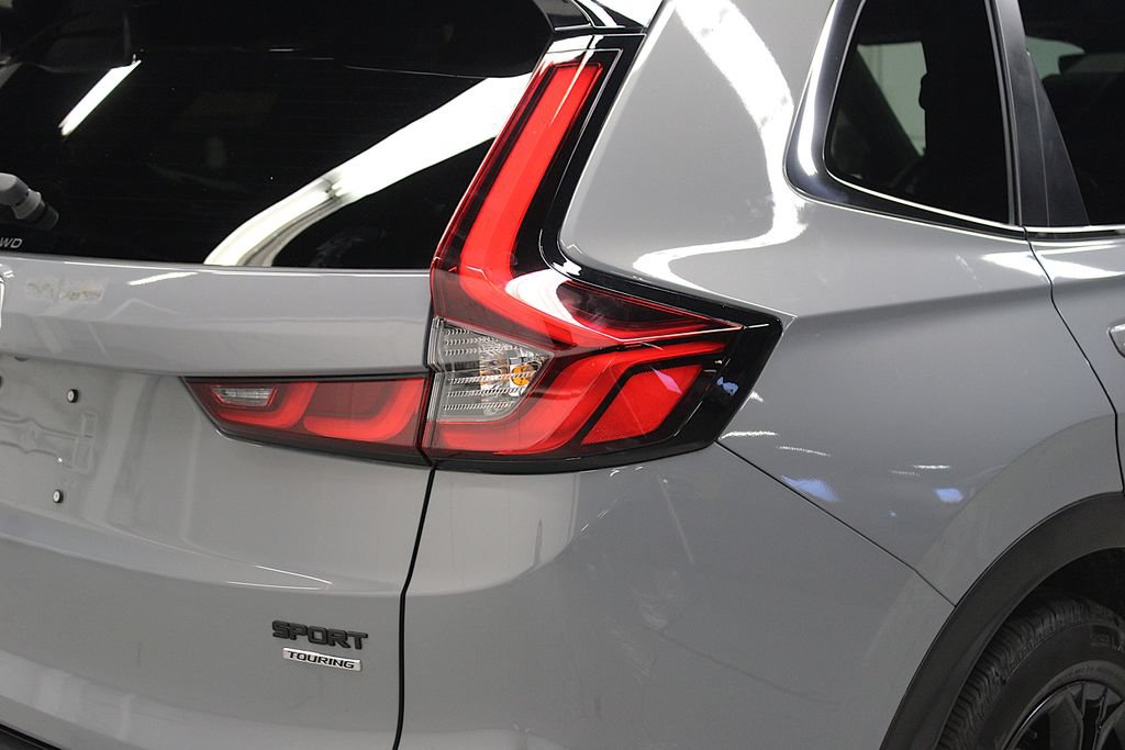 Used 2025 Honda CR-V Sport Touring image 40