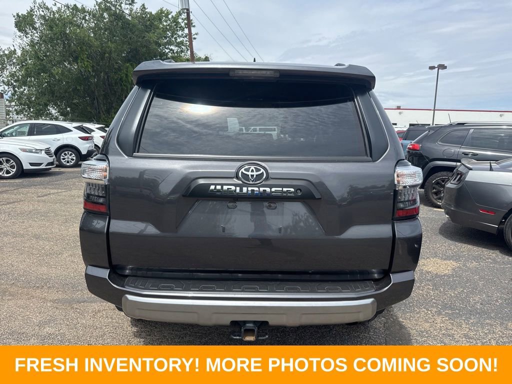 Used 2019 Toyota 4Runner TRD Off-Road AWD/4WD image 3