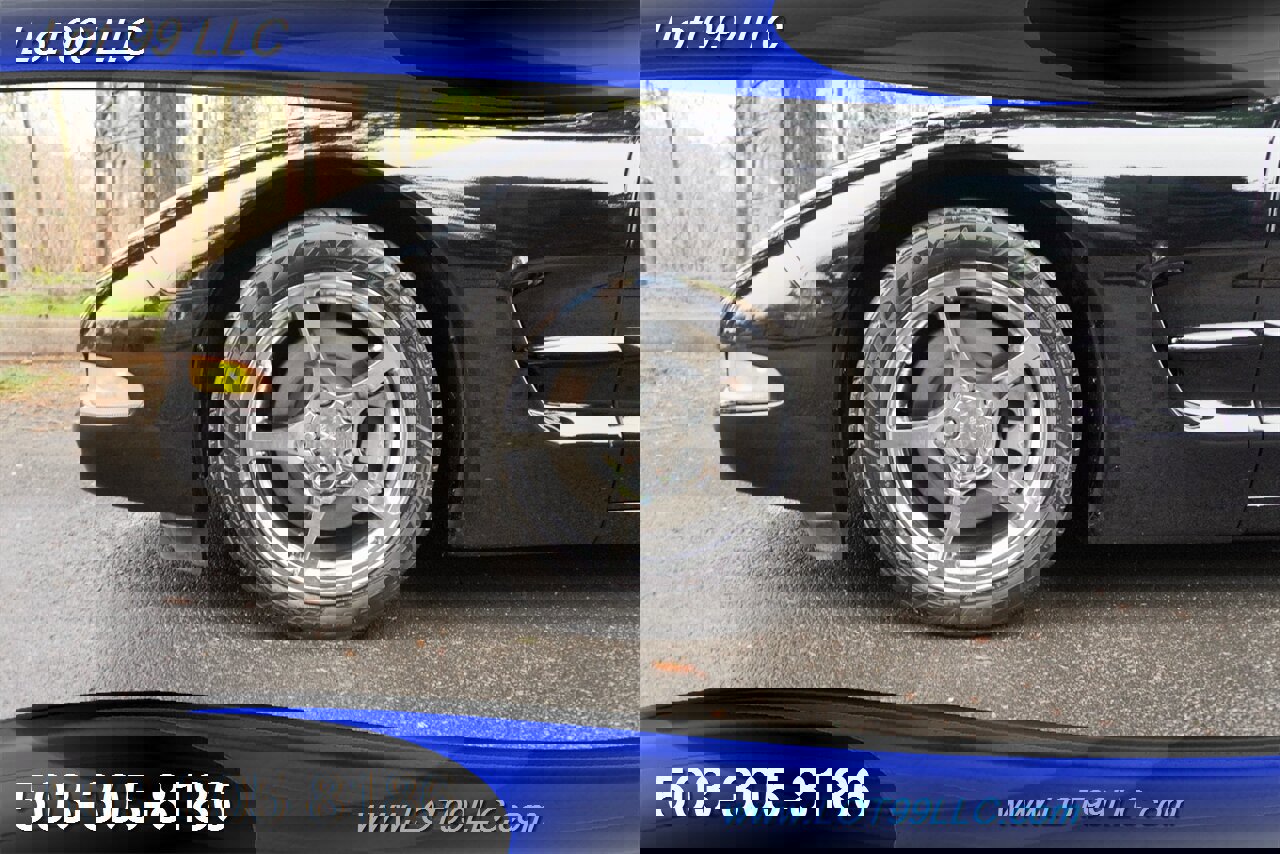 Used 2004 Chevrolet Corvette Coupe w/ Preferred Equipment Group image 4