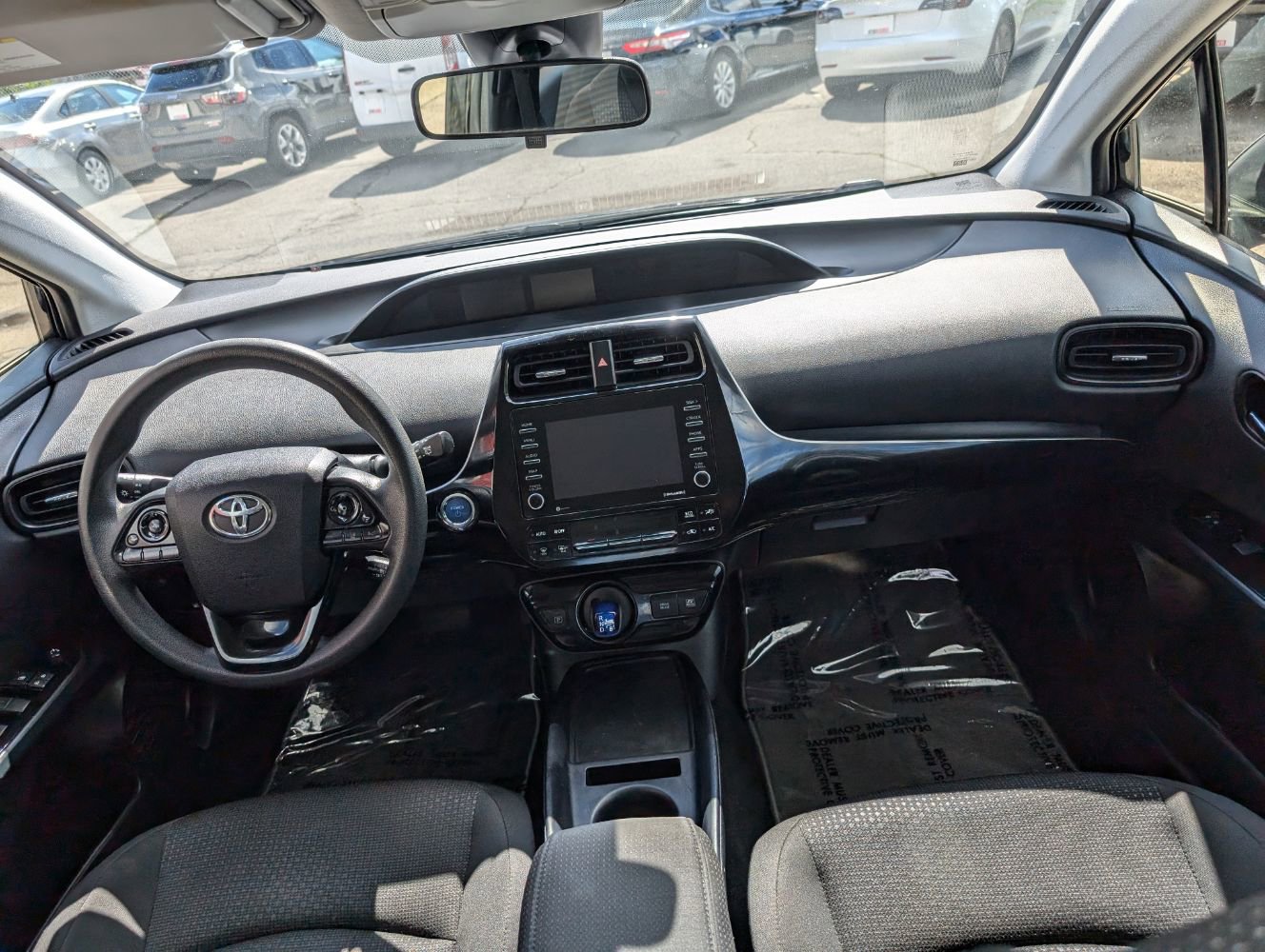 Used 2021 Toyota Prius LE FWD image 14