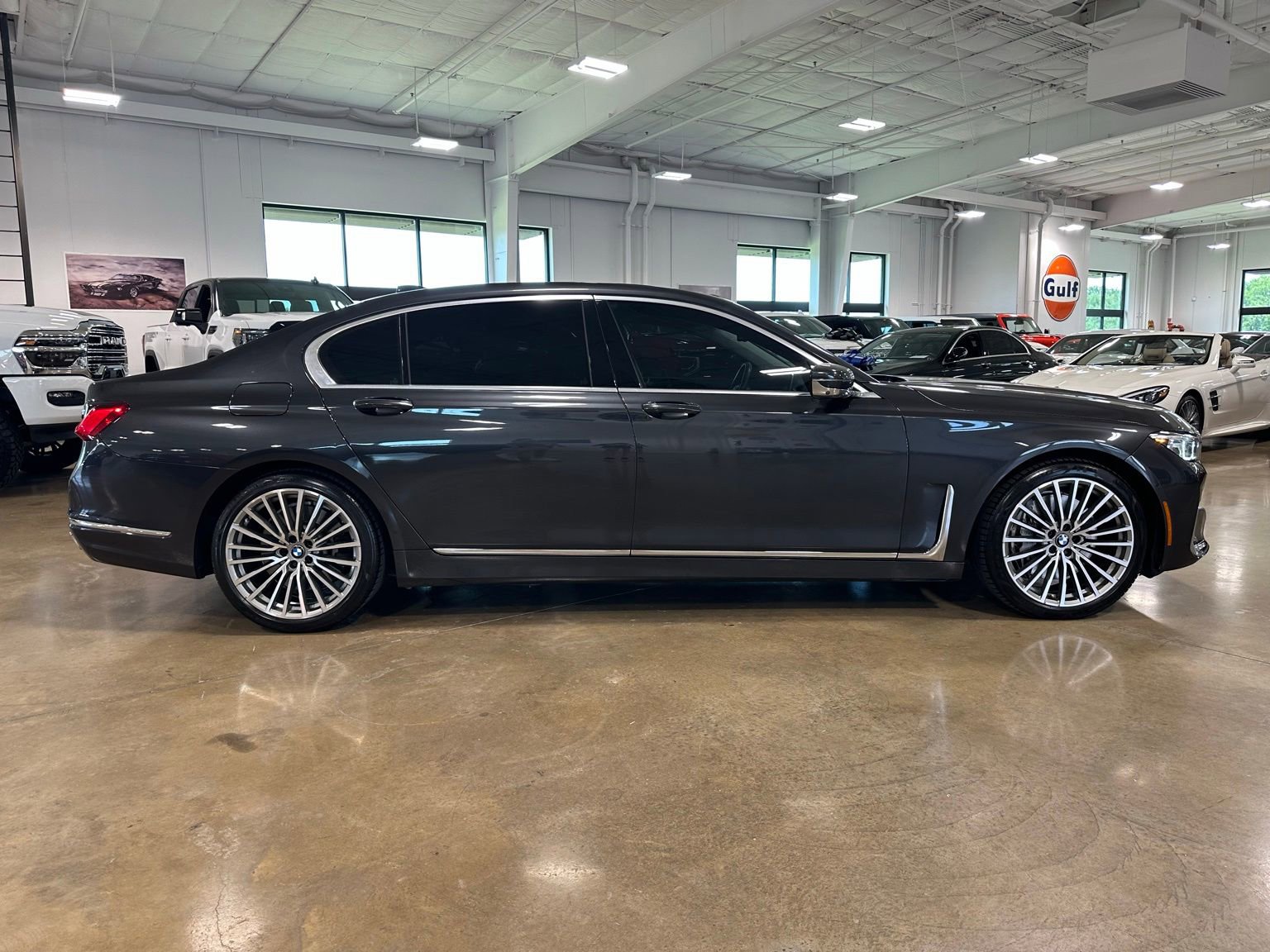 Used 2022 BMW 750i xDrive AWD/4WD image 8