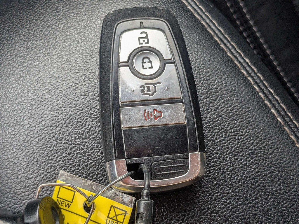 Used 2025 Ford Escape Active AWD/4WD image 33