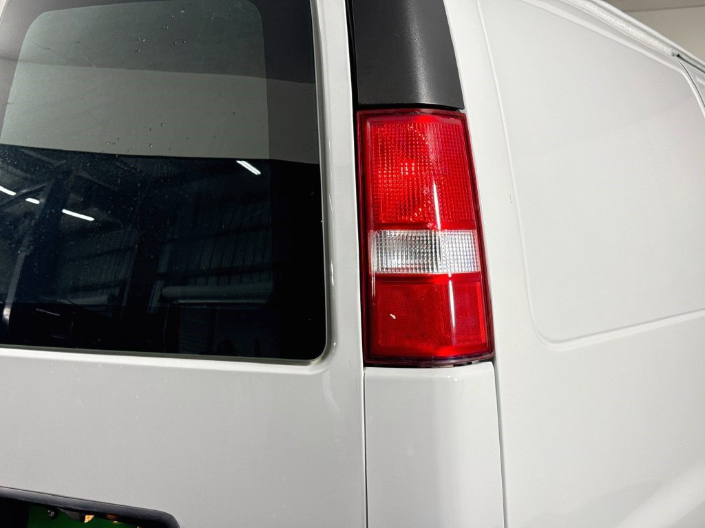 Used 2025 Chevrolet Express 2500 RWD image 26
