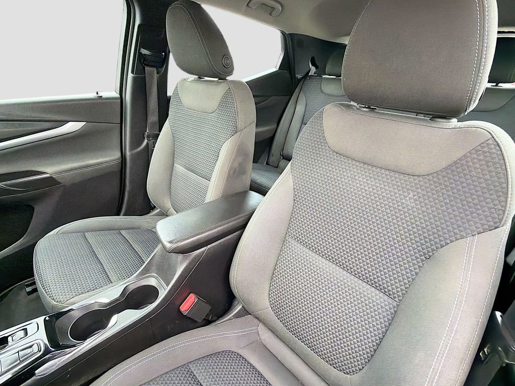 Used 2023 Chevrolet Bolt EUV LT w/ Driver Confidence Package FWD image 12