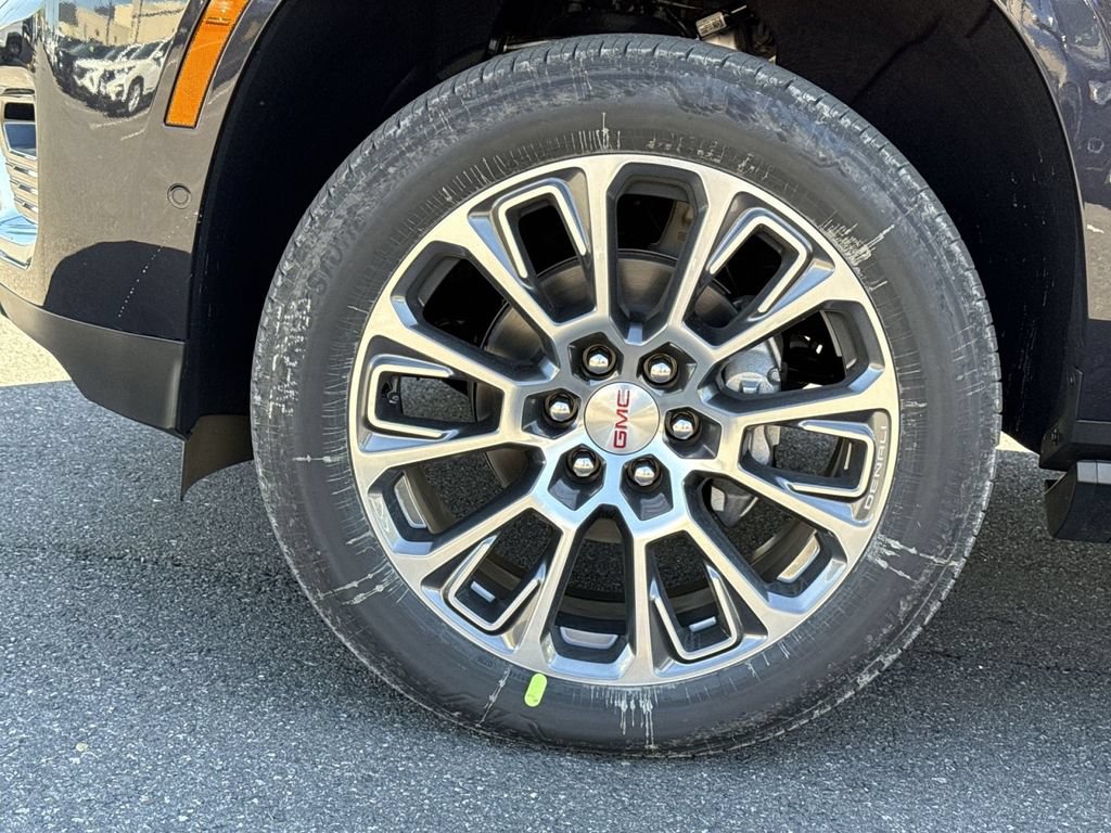 New 2026 GMC Yukon XL Denali w/ Denali Reserve Package AWD/4WD image 12