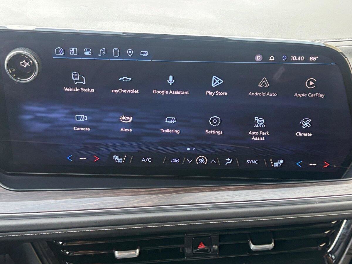 Used 2025 Chevrolet Tahoe Z71 AWD/4WD image 19