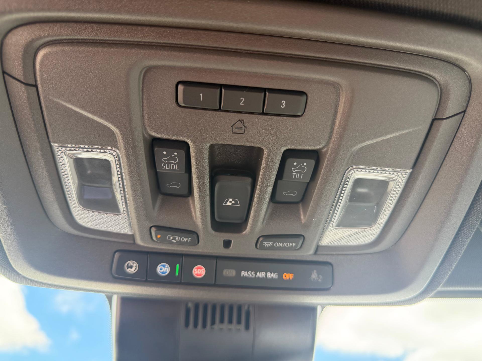 Certified 2024 Chevrolet Silverado 1500 LTZ w/ LTZ Convenience Package II AWD/4WD image 31