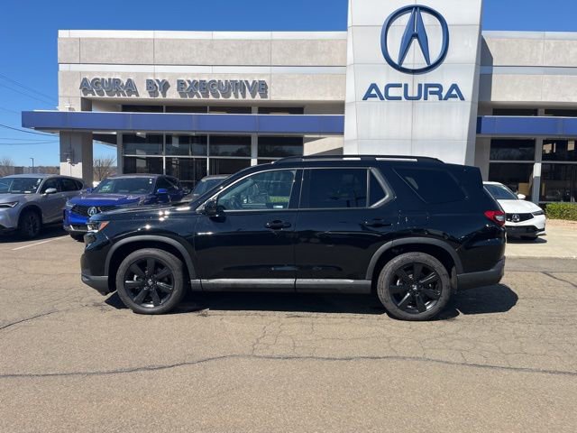 Used 2025 Honda Pilot Black Edition image 4