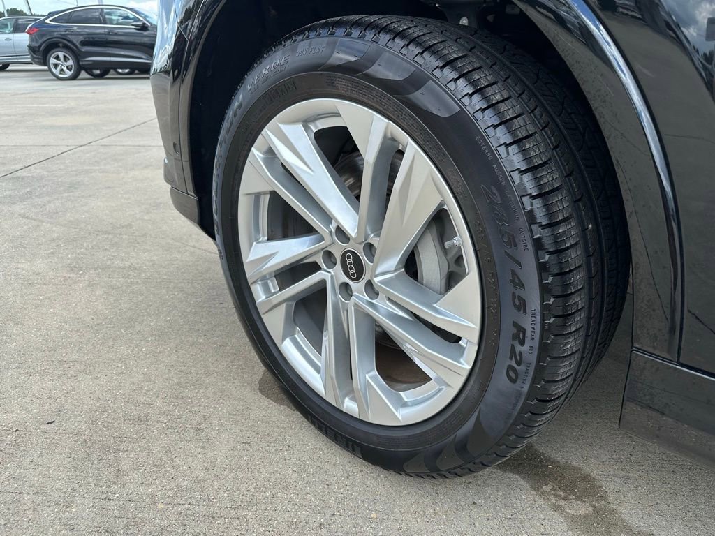 Used 2024 Audi Q7 2.0T Premium Plus w/ Premium Plus Package AWD/4WD image 32