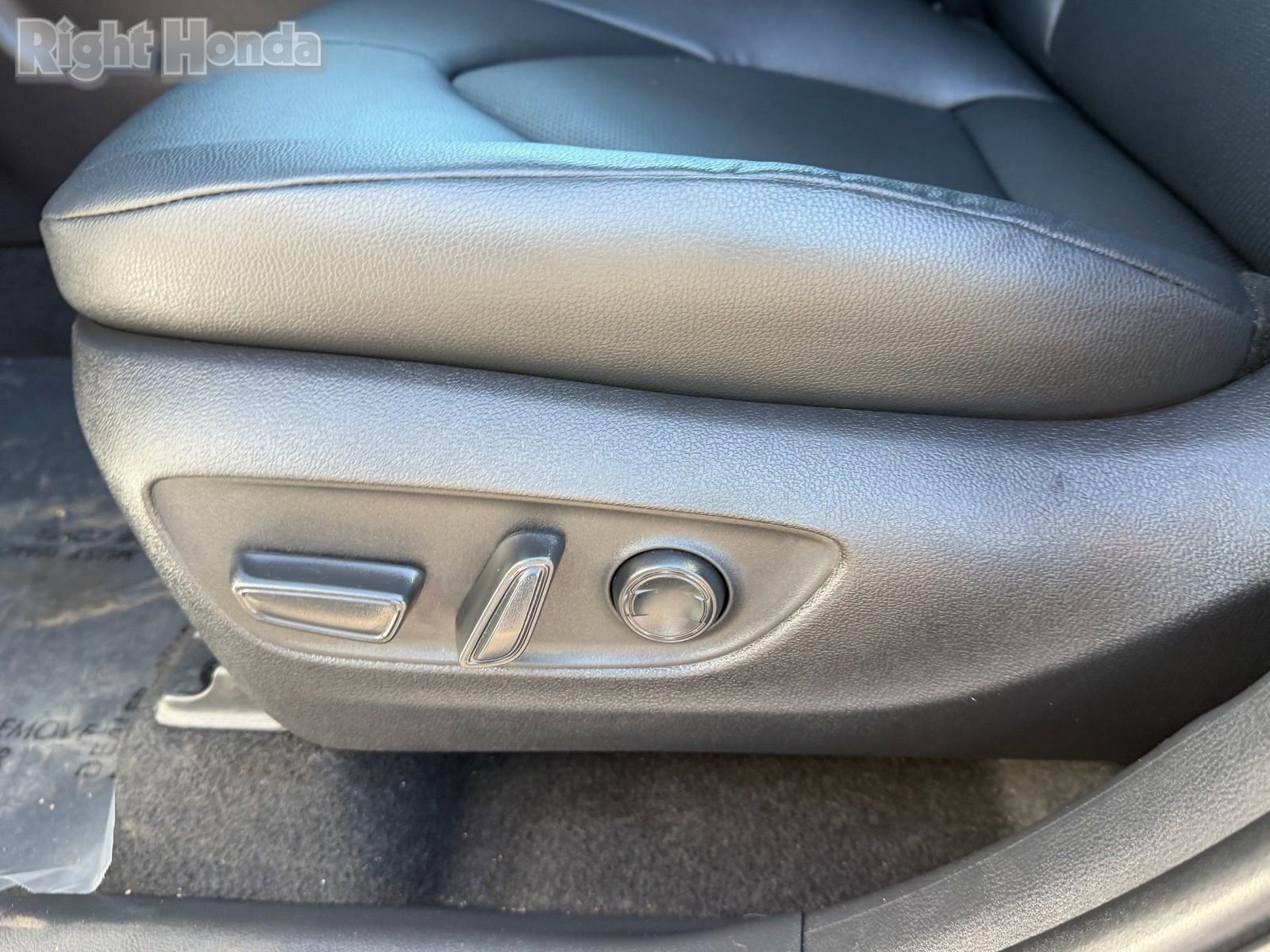 Used 2025 Toyota Grand Highlander AWD image 23