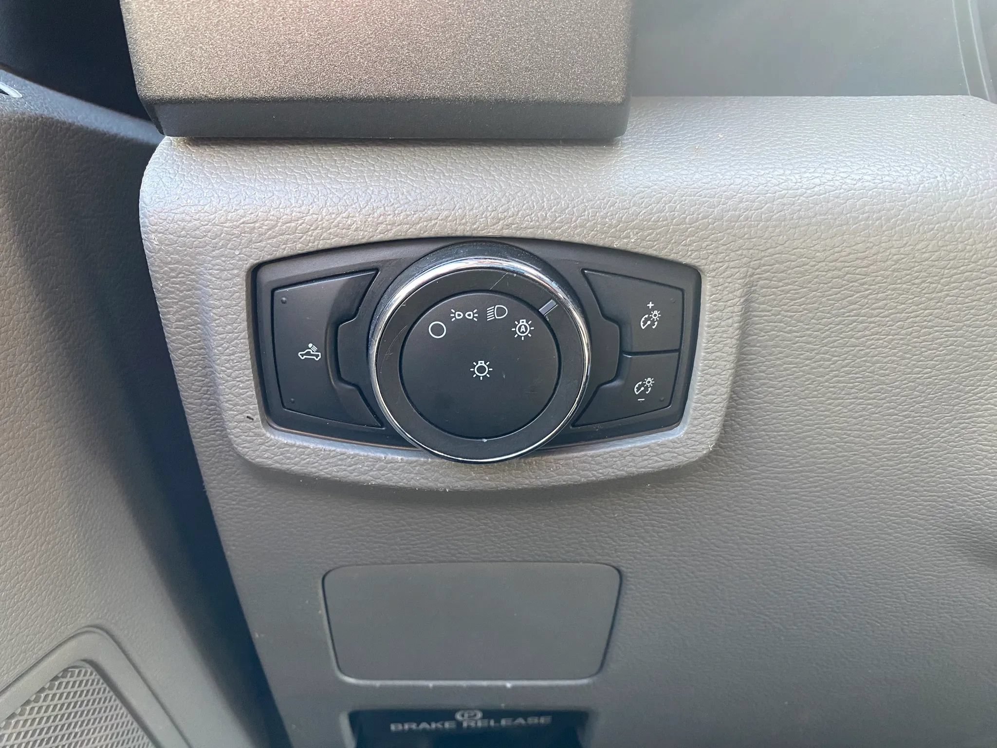 Used 2022 Ford F250 XL w/ Power Equipment Group AWD/4WD image 19