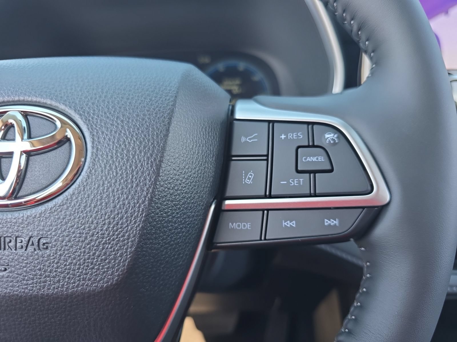 New 2026 Toyota Highlander Limited AWD/4WD image 17