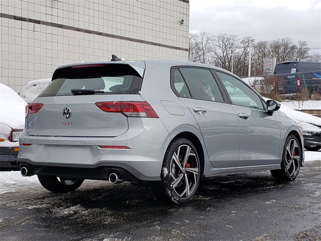 New 2026 Volkswagen GTI SE image 3