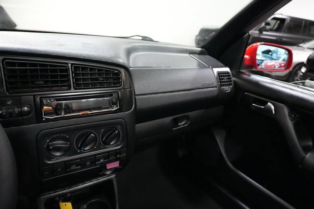 Used 1999 Volkswagen Cabrio GLS FWD image 17