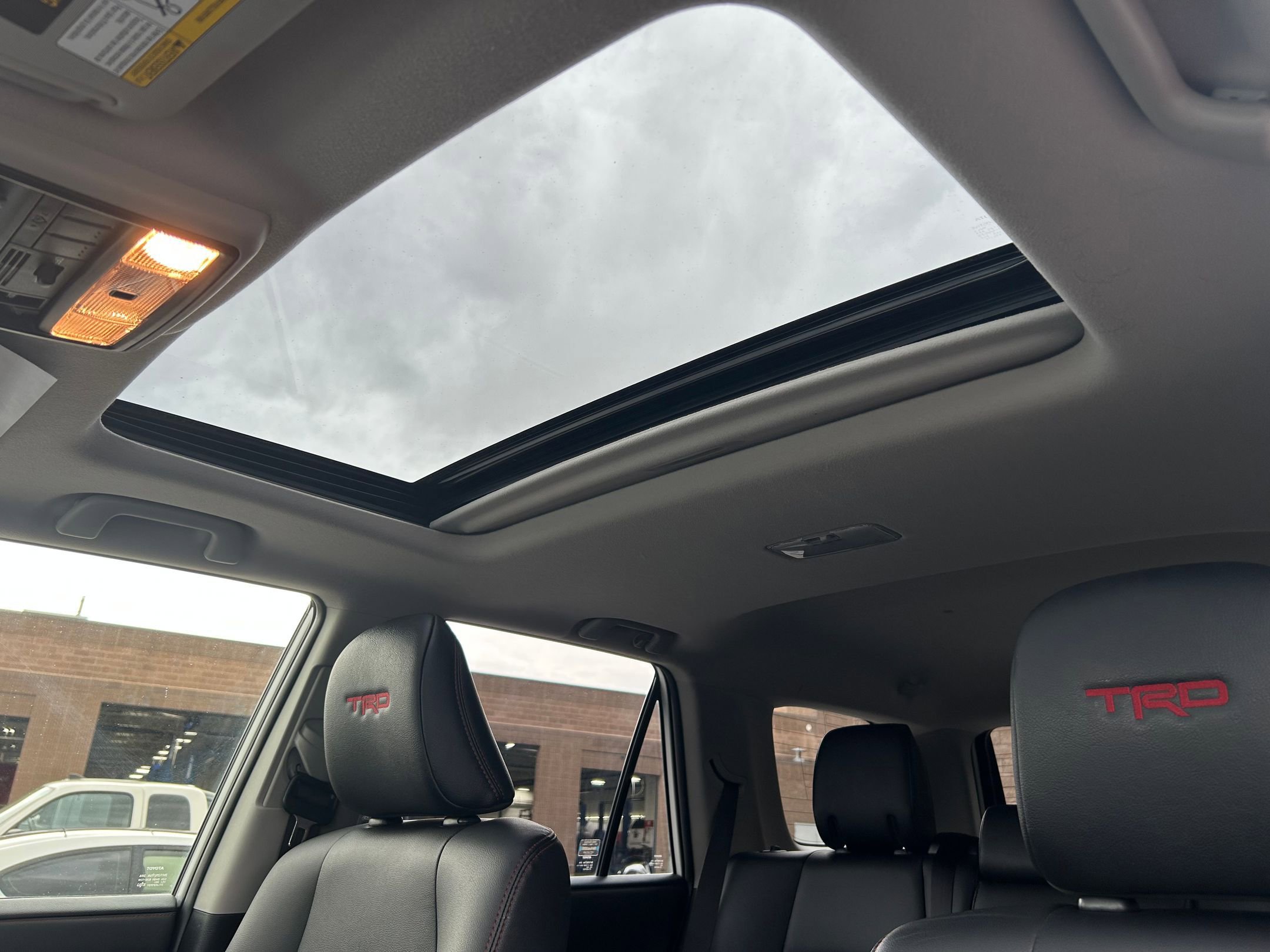 Certified 2023 Toyota 4Runner TRD Off-Road Premium w/ Moonroof Package AWD/4WD image 31