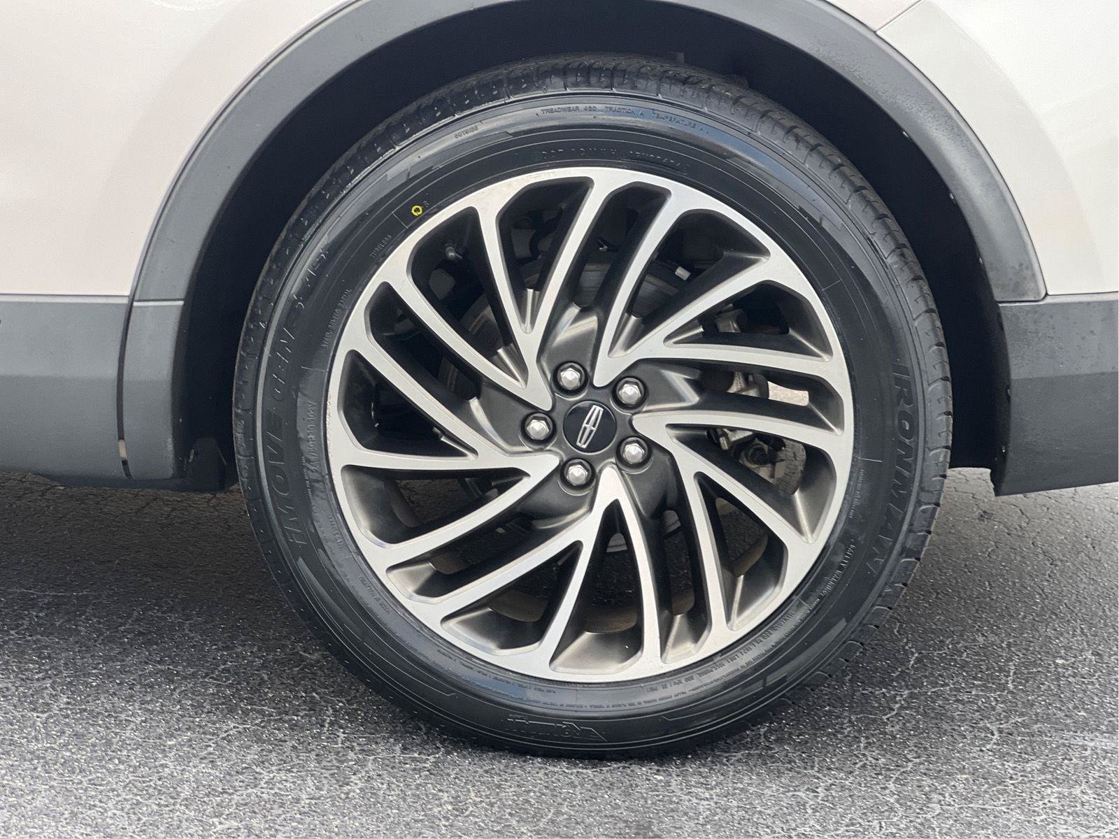 Used 2019 Lincoln Nautilus Reserve FWD image 28