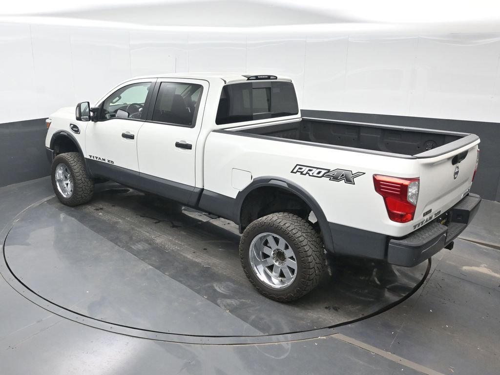 Used 2019 Nissan Titan PRO-4X image 27