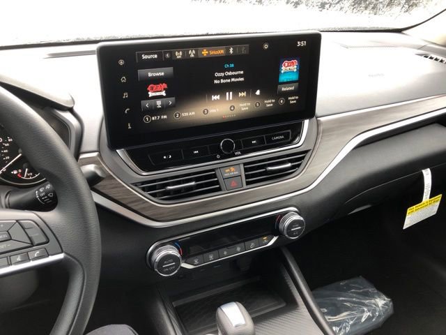 New 2025 Nissan Altima 2.5 SV w/ SV Special Edition Package image 17