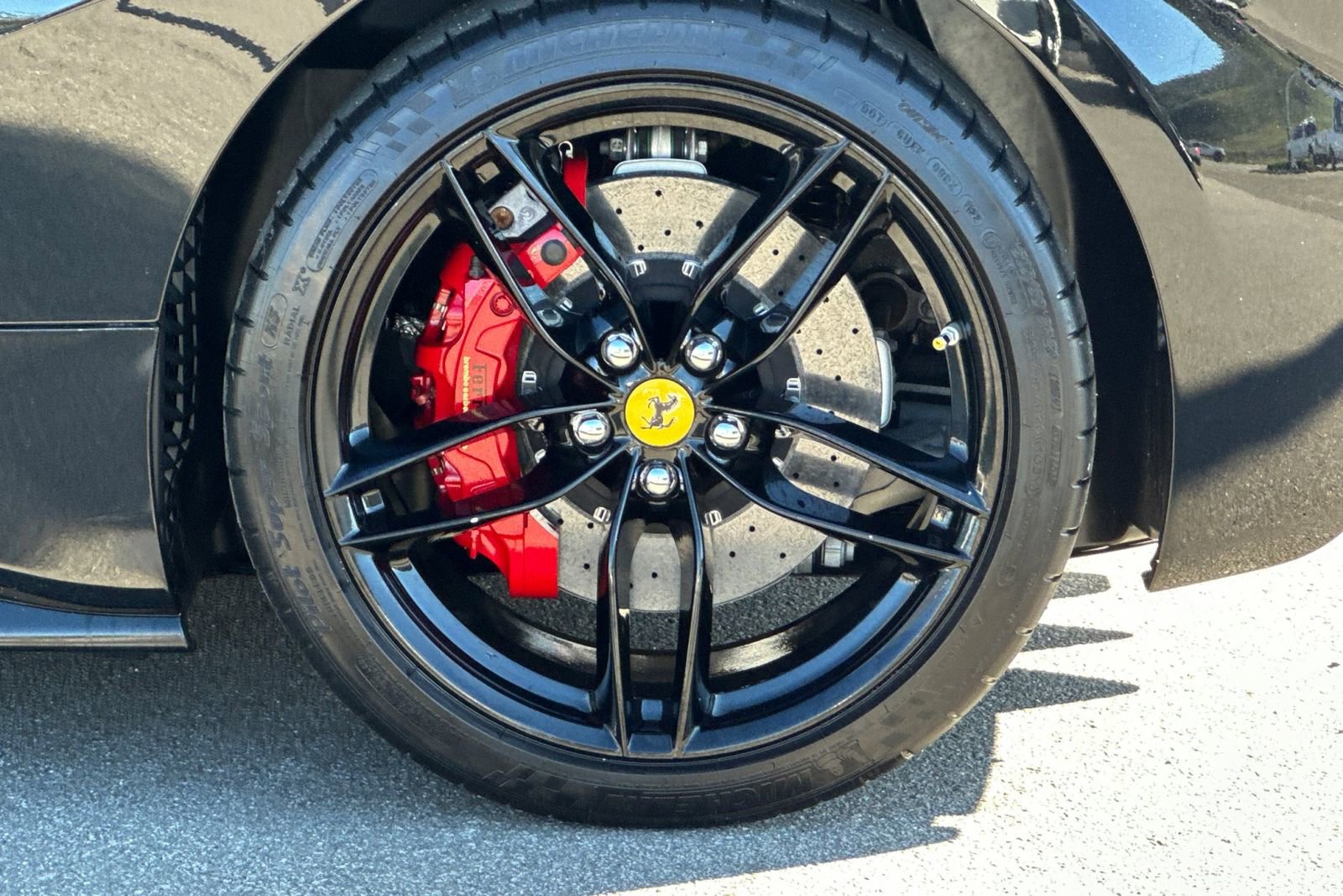 Used 2018 Ferrari 488 Spider image 43