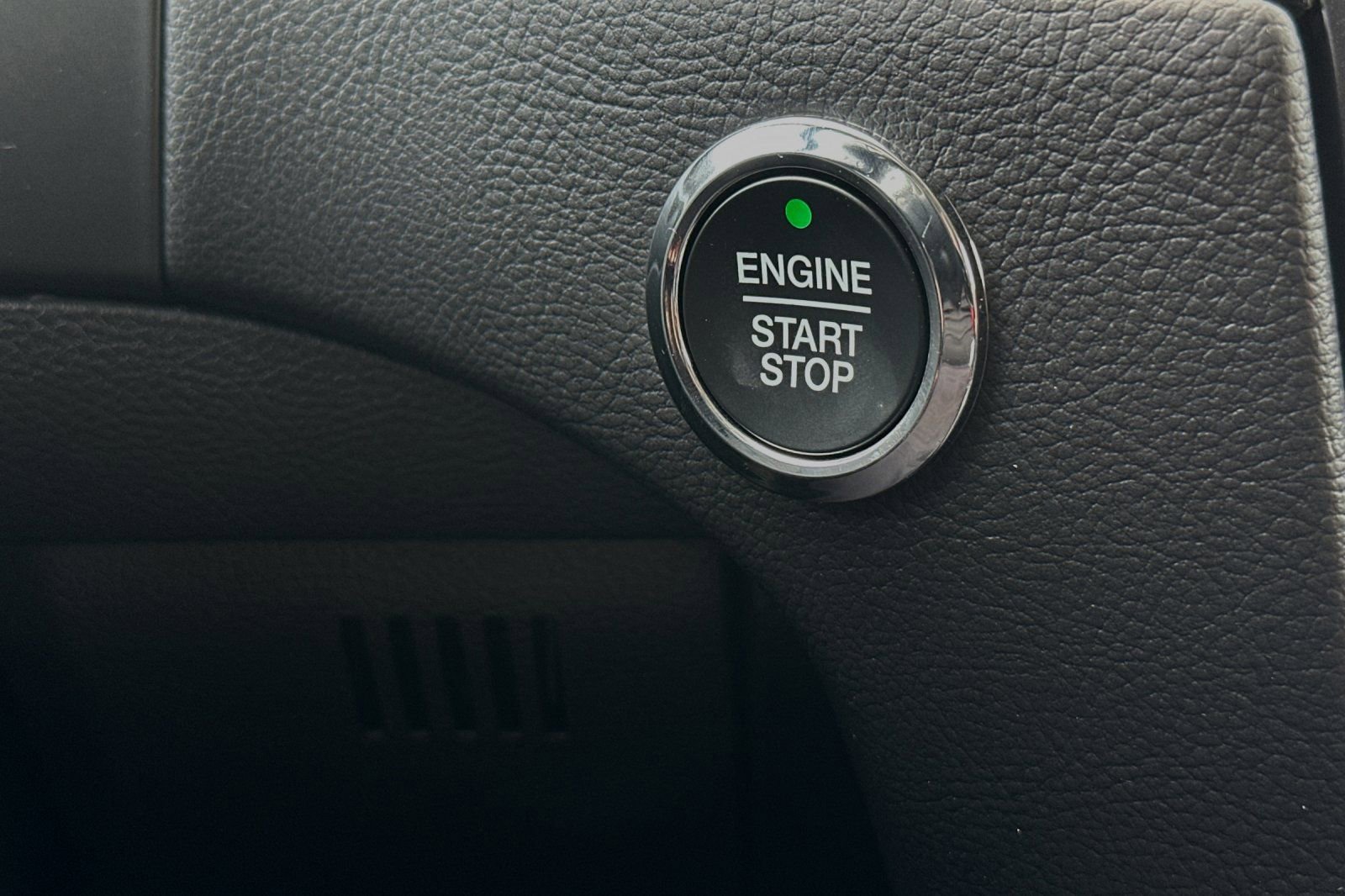 New 2024 Ford Edge SE w/ Black Appearance Package image 20