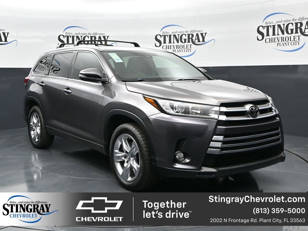 Used 2017 Toyota Highlander Limited image 1