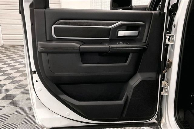 Used 2024 RAM 3500 Big Horn image 22