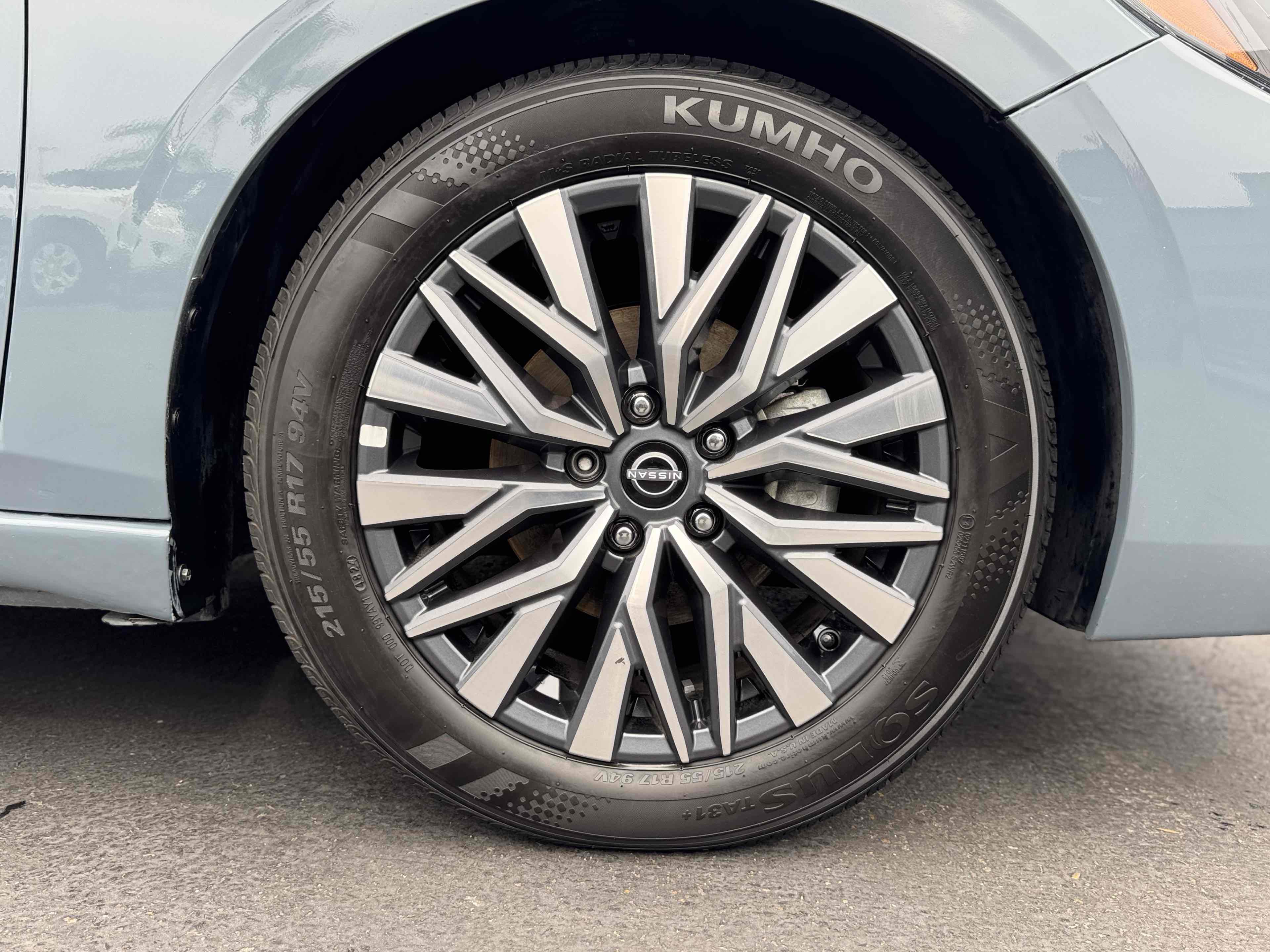 Used 2024 Nissan Sentra SV FWD image 37