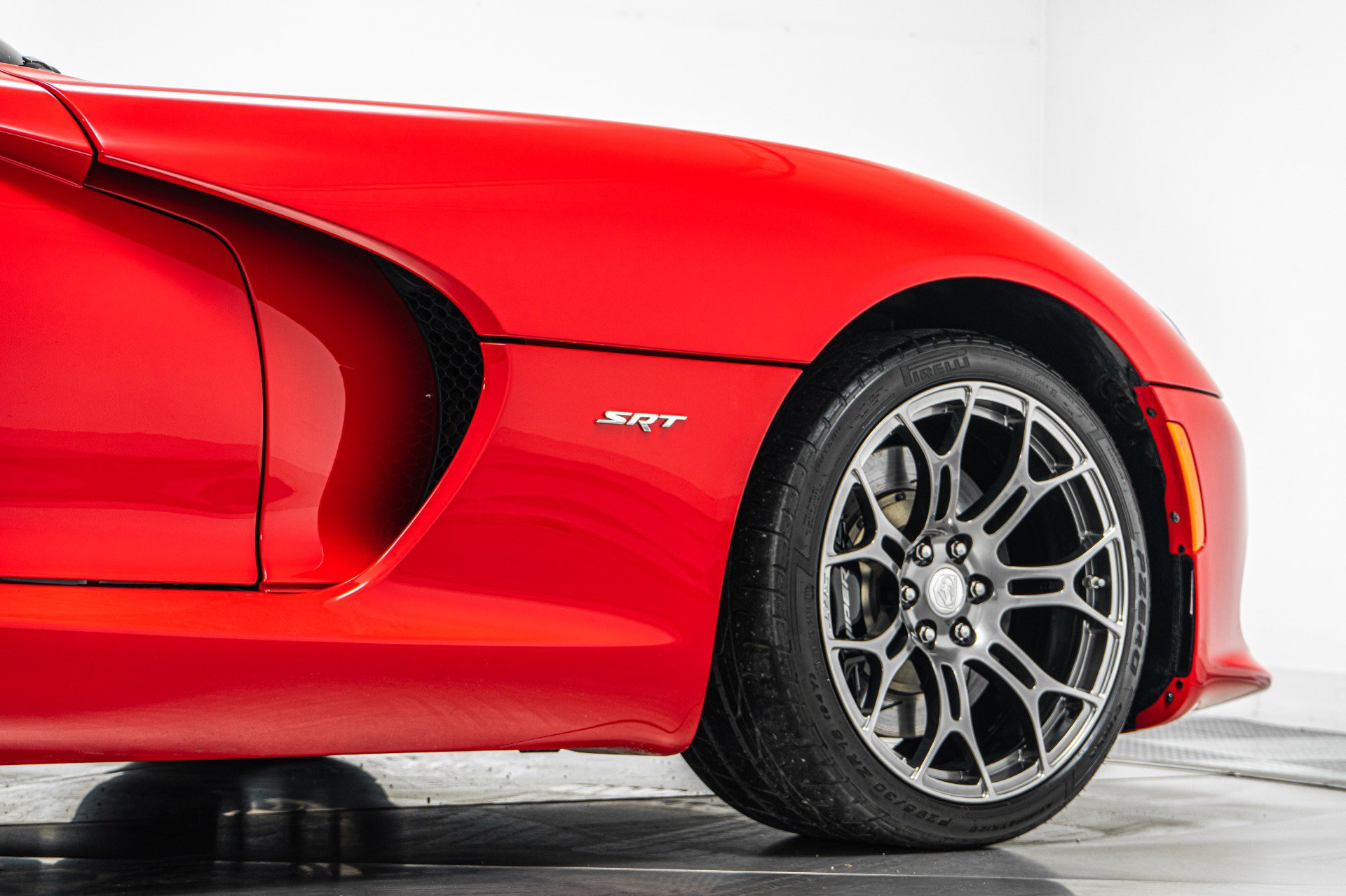Used 2013 SRT Viper SRT-10 w/ Track Pkg RWD image 33