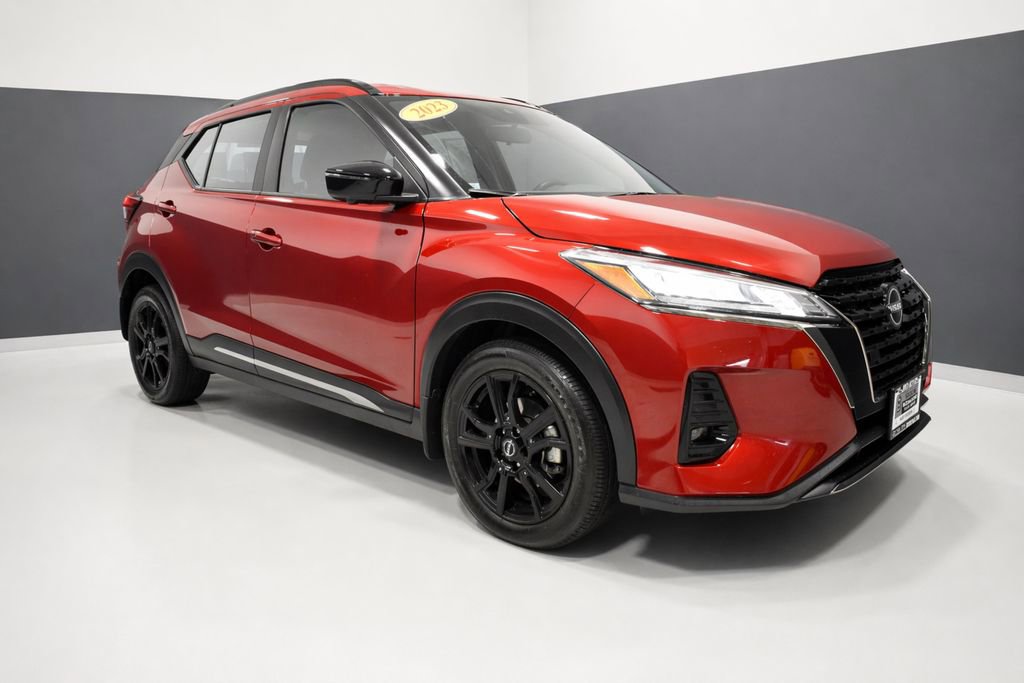 Certified 2023 Nissan Kicks SR FWD image 7