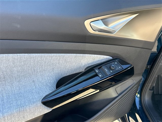 Certified 2023 Volkswagen ID.4 2WD image 7