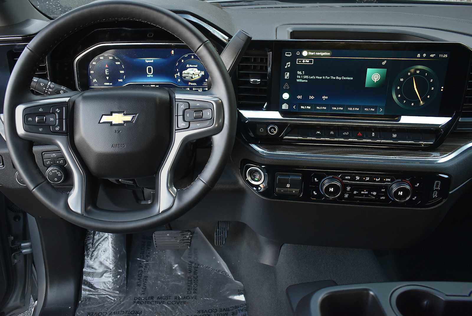 Used 2025 Chevrolet Silverado 1500 LT image 12