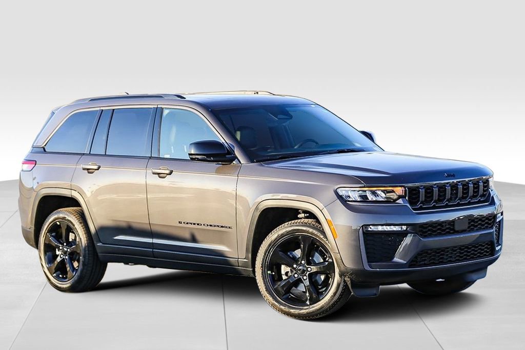 New 2026 Jeep Grand Cherokee Limited w/ Limited Altitude Package AWD/4WD image 2