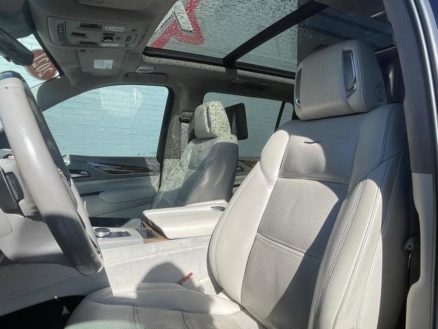 Used 2021 Cadillac Escalade ESV Premium Luxury Platinum image 13