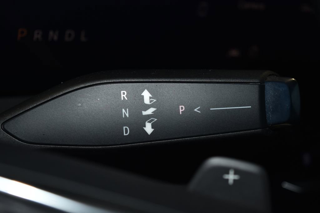 Used 2025 Buick Enclave Preferred image 17