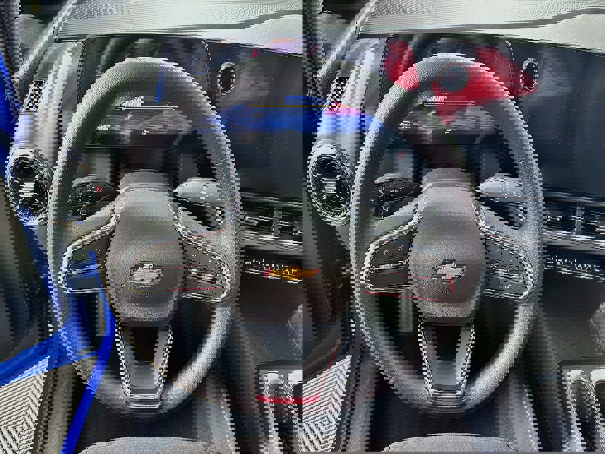 Used 2026 Chevrolet Equinox EV LT image 13