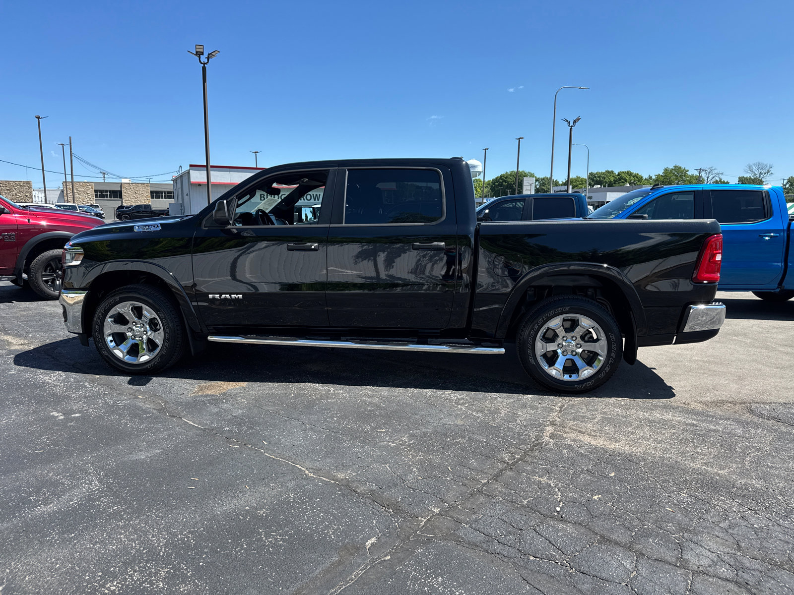 Used 2025 RAM 1500 Big Horn AWD/4WD image 3