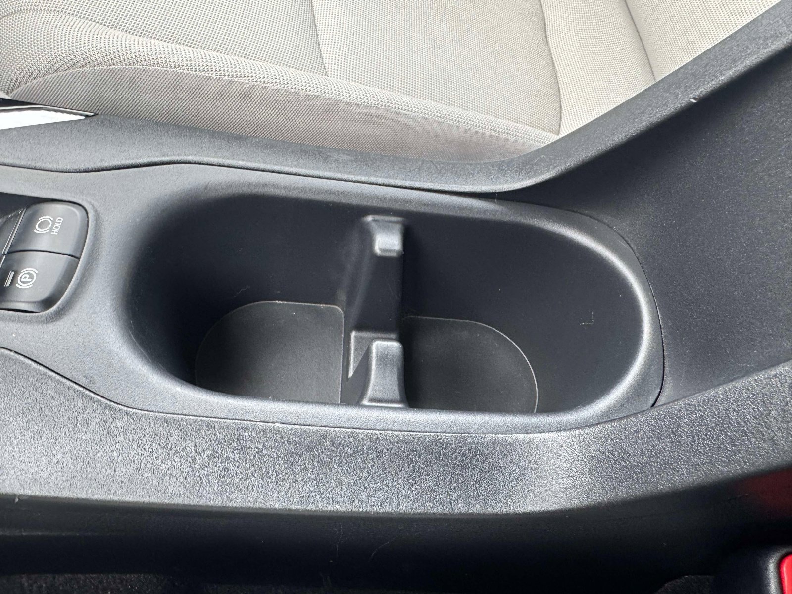 Used 2024 Toyota Corolla Cross L image 41