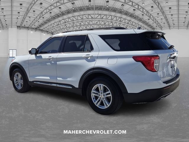 Used 2022 Ford Explorer XLT w/ Equipment Group 202A image 5