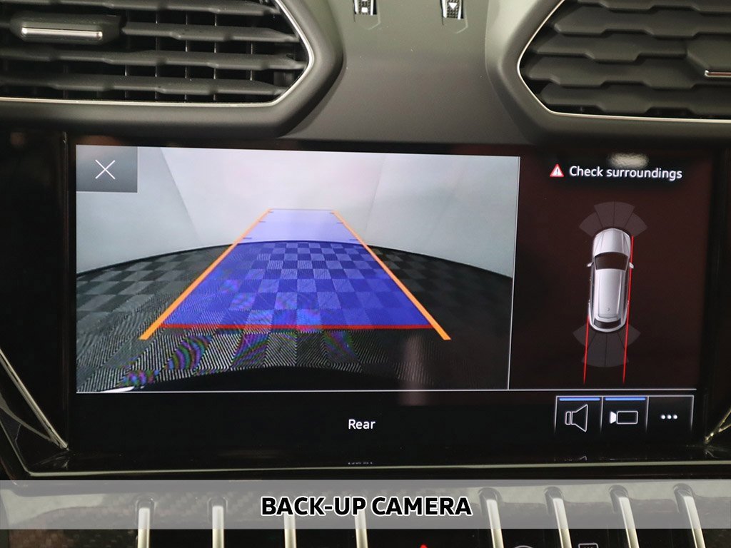 Used 2022 Lamborghini Urus image 8